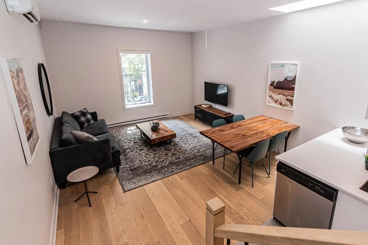 Cool And Clean Flat By Atwater Market By Den Stays Montréal Appartement