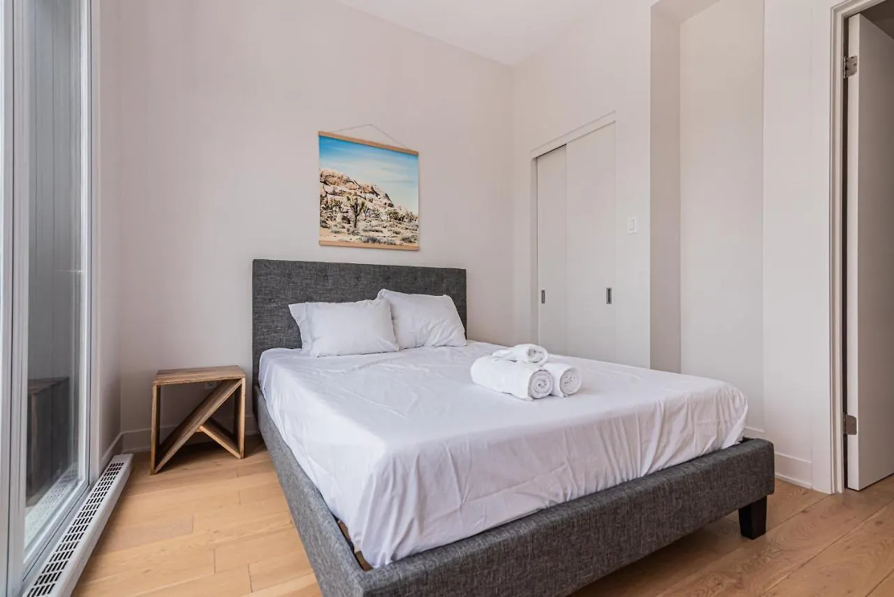 Cool And Clean Flat By Atwater Market By Den Stays Montréal